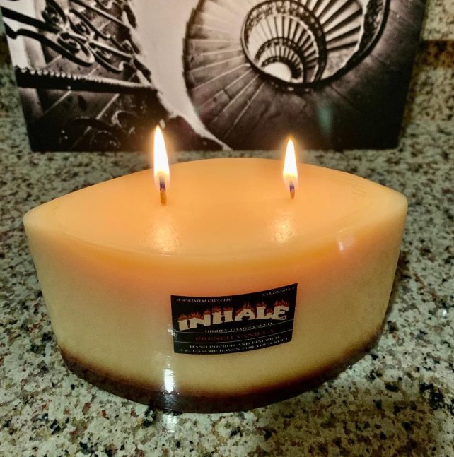 candle scented vanilla