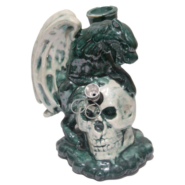 Griffon on a skull - ceramic water pipe